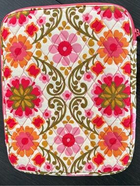 Vera Bradley Quilted iPad/Tablet Sleeve Pink/Orange Retro Floral Pattern